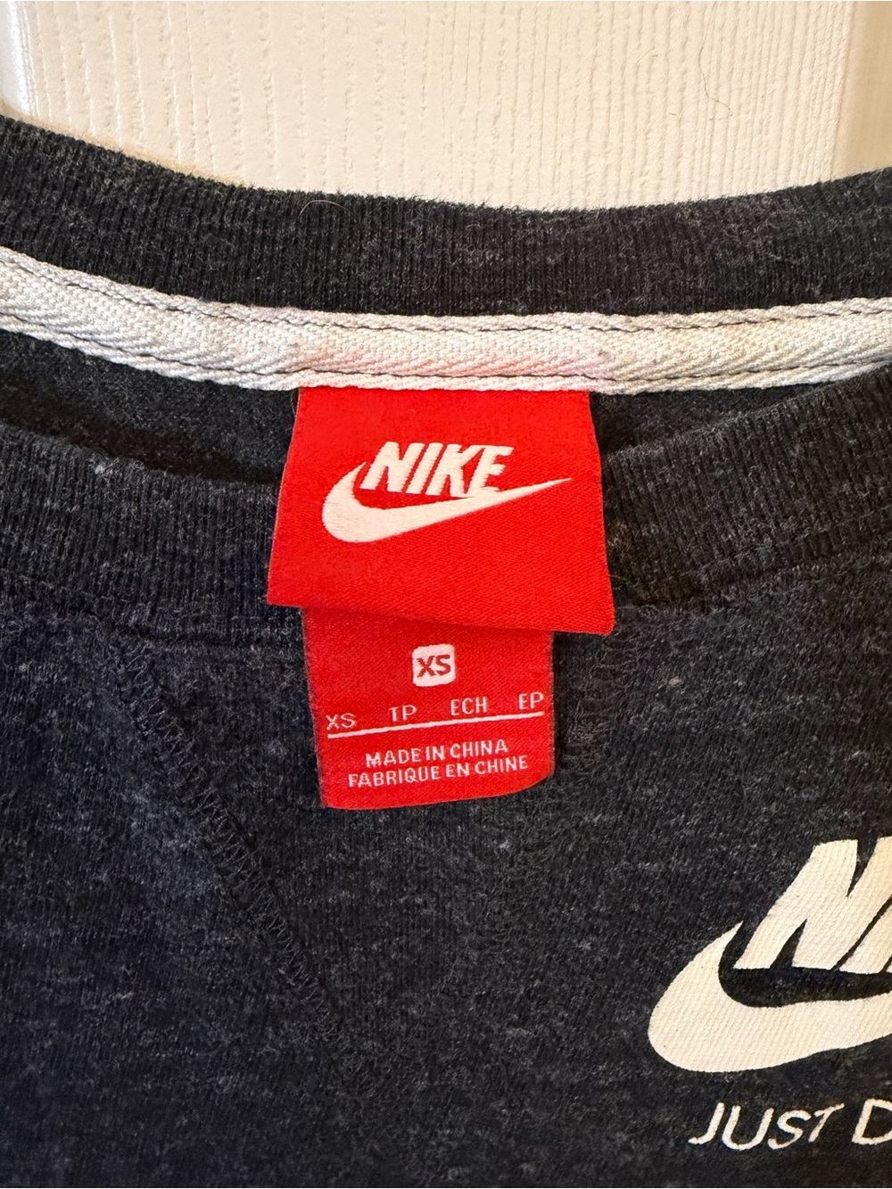 Nike Women’s Long-Sleeve Crewneck Shirt - Dark Heather Gray - Picture 2 of 2